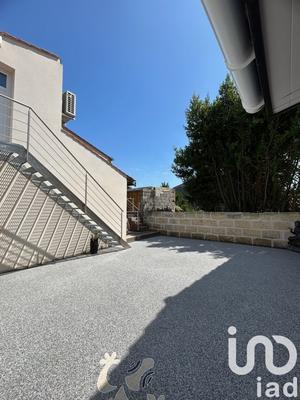 Maison - 177 m² - 7 pièces