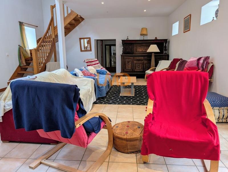 Gîte - 708 m² - 23 pièces