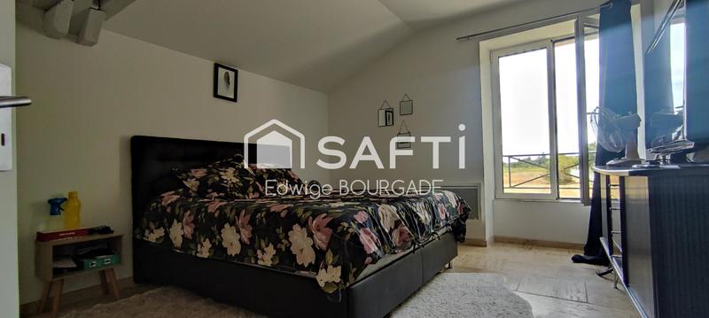 Maison - 230 m² - 12 pièces