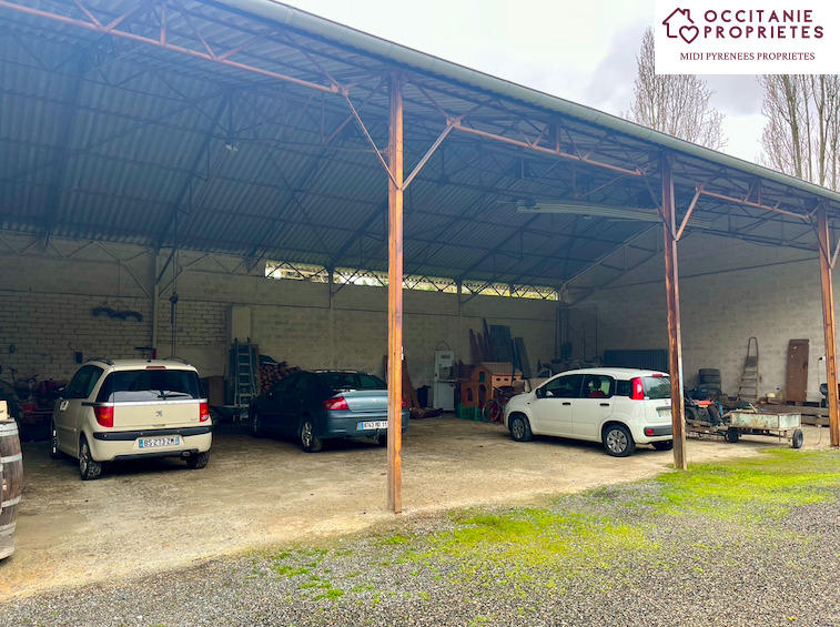 Corps de ferme - 343 m² - 10 pièces