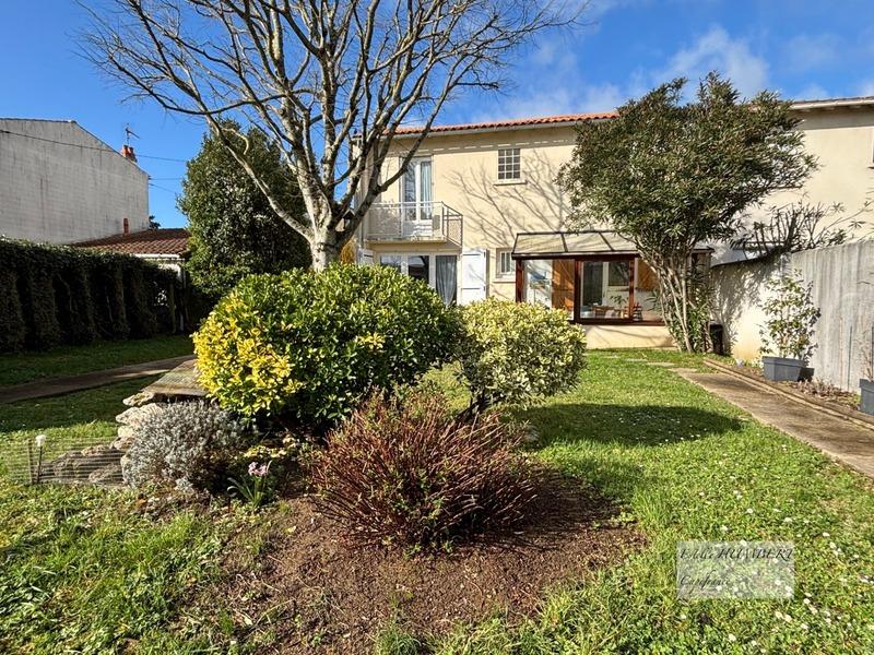 Maison - 94 m² - 5 pièces