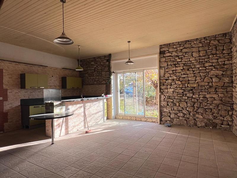 Maison - 275 m² - 12 pièces