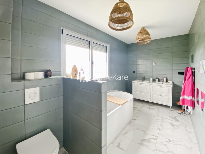 Maison - 145 m² - 5 pièces