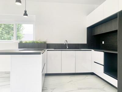 Maison - 139 m² - 5 pièces