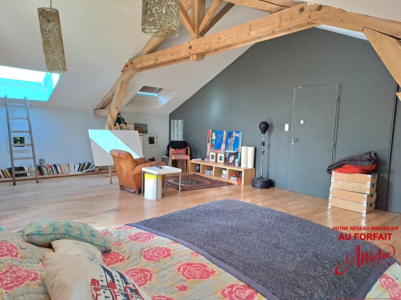 Maison - 283 m² - 6 pièces