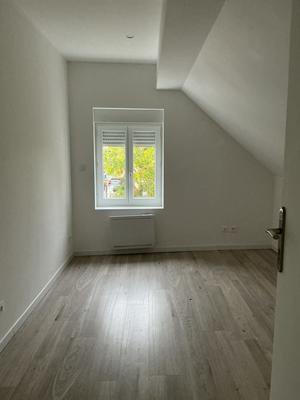 Maison traditionnelle - 75 m² - 4 pièces