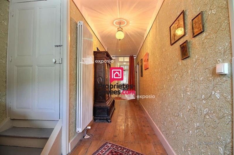 Maison - 230 m² - 6 pièces