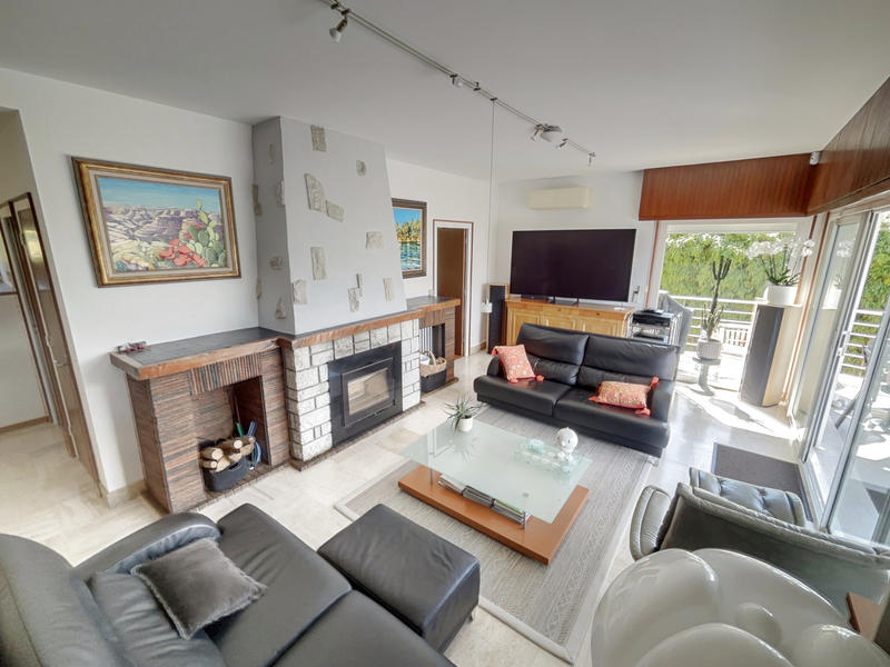 Villa - 217 m² - 8 pièces