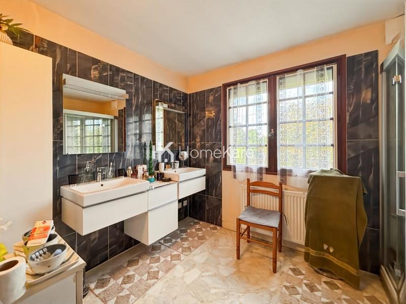 Maison - 175 m² - 6 pièces