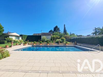 Maison - 213 m² - 7 pièces