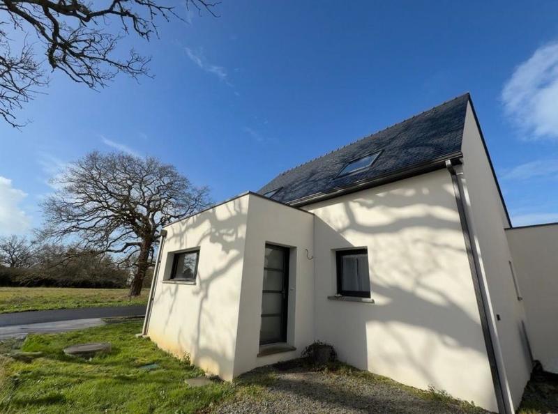 Maison - 96 m² - 5 pièces