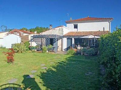 Maison - 153 m² - 5 pièces