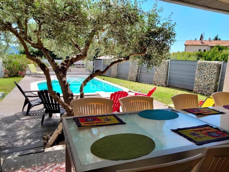 Maison traditionnelle - 110 m² - 5 pièces