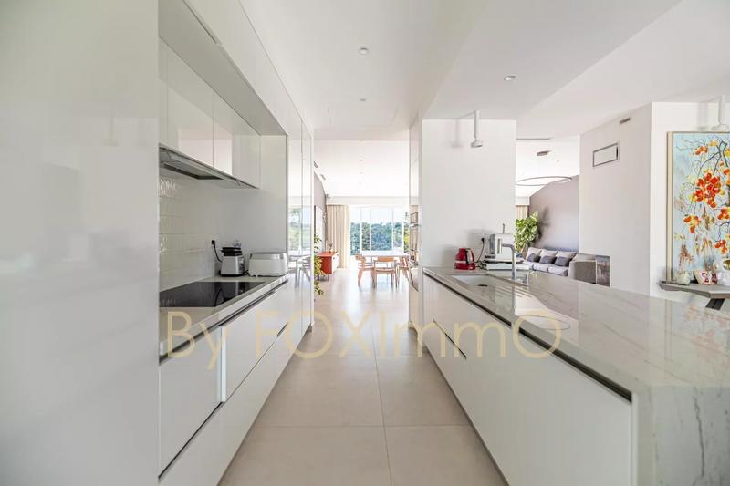 Villa - 214 m² - 6 pièces