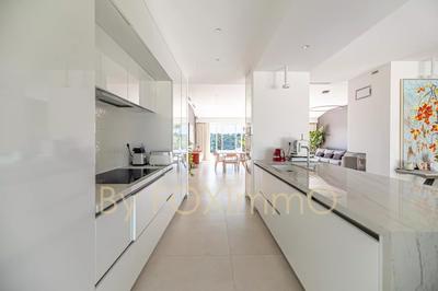 Villa - 214 m² - 6 pièces