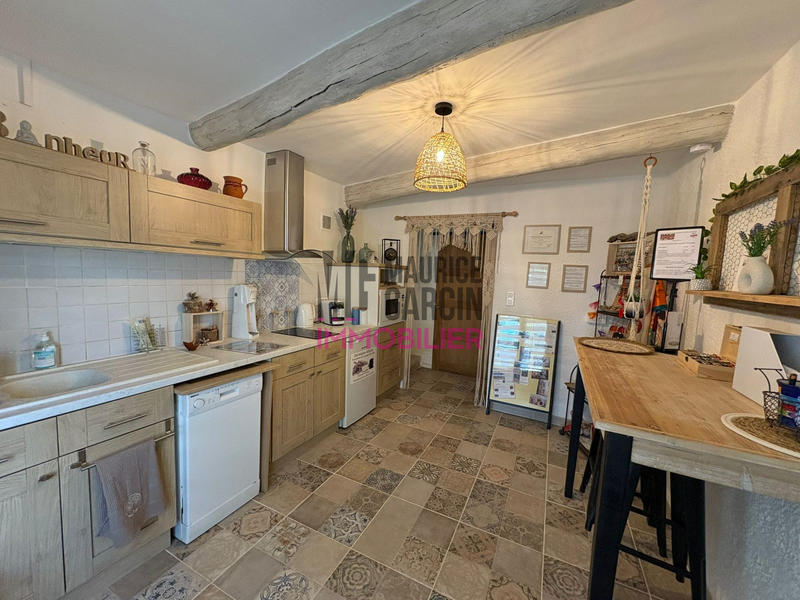 Maison - 200 m² - 8 pièces