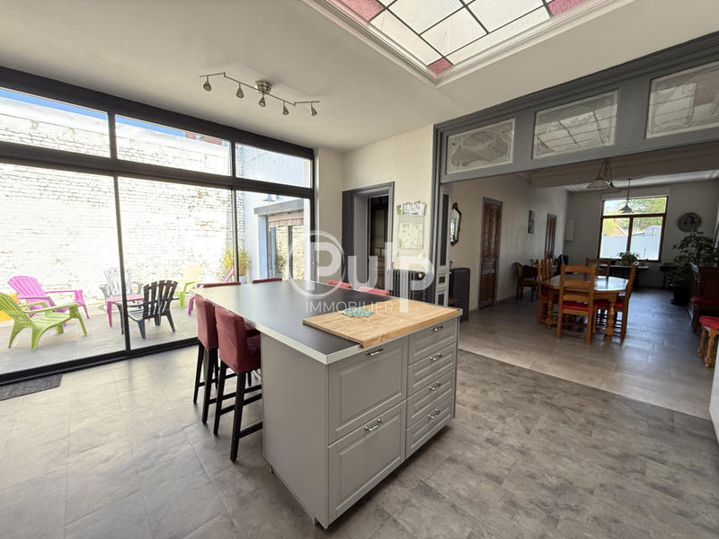 Maison bourgeoise - 241 m² - 10 pièces