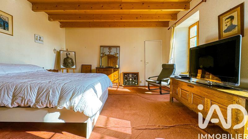 Maison - 278 m² - 12 pièces