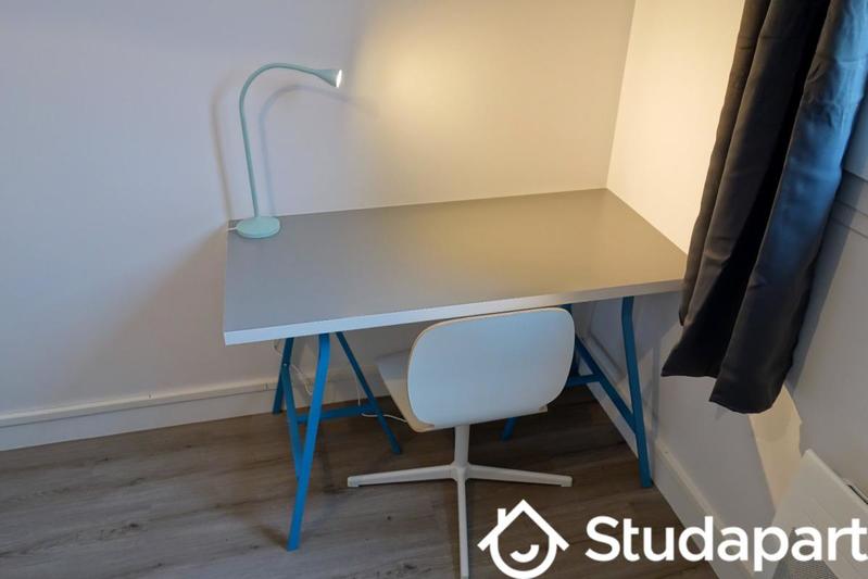 Chambre - 11 m² - 1 pièce