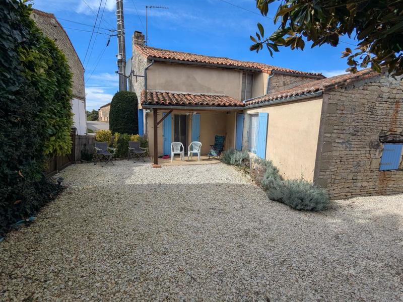Maison en pierre - 94 m² - 3 pièces