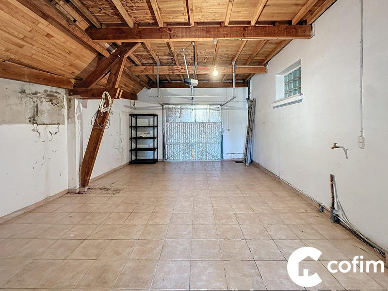 Maison - 260 m² - 7 pièces