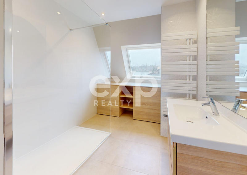 Appartement - 112 m² - 4 pièces