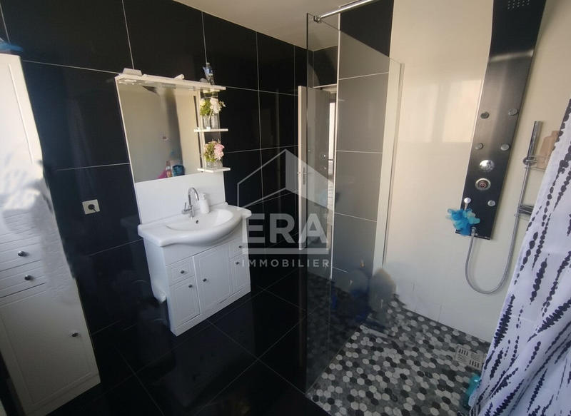 Maison - 174 m² - 7 pièces