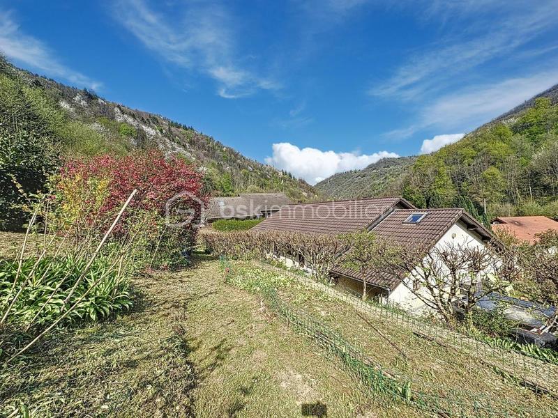 Maison - 94 m² - 5 pièces