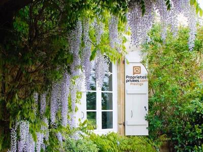 Demeure - 370 m² - 12 pièces