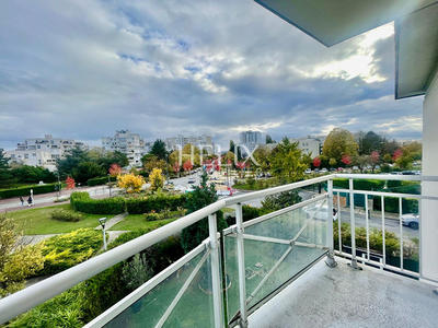 Appartement - 92 m² - 5 pièces