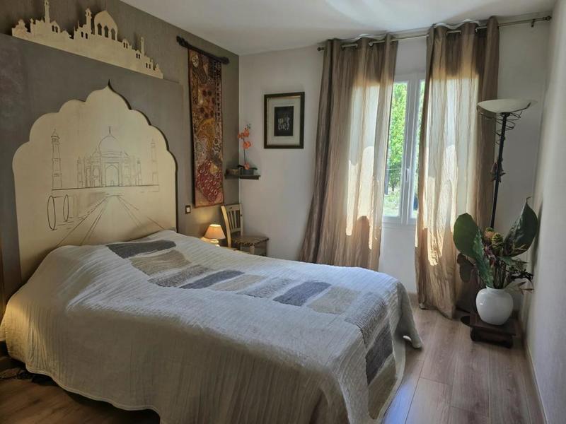 Maison - 207 m² - 9 pièces