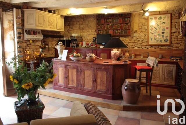 Maison de village - 250 m² - 10 pièces