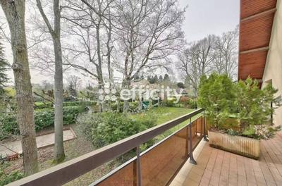 Appartement - 152 m² - 5 pièces