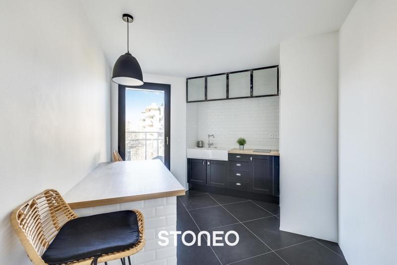 Appartement ancien - 80 m² - 3 pièces