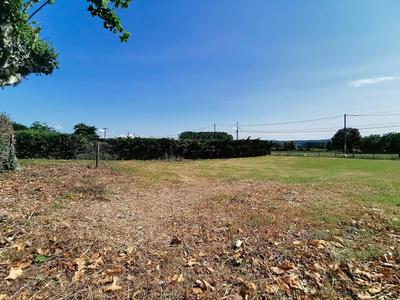 Terrain constructible - 688 m²