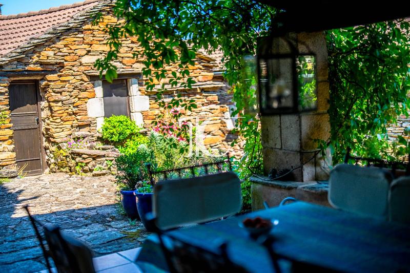 Maison - 167 m² - 6 pièces