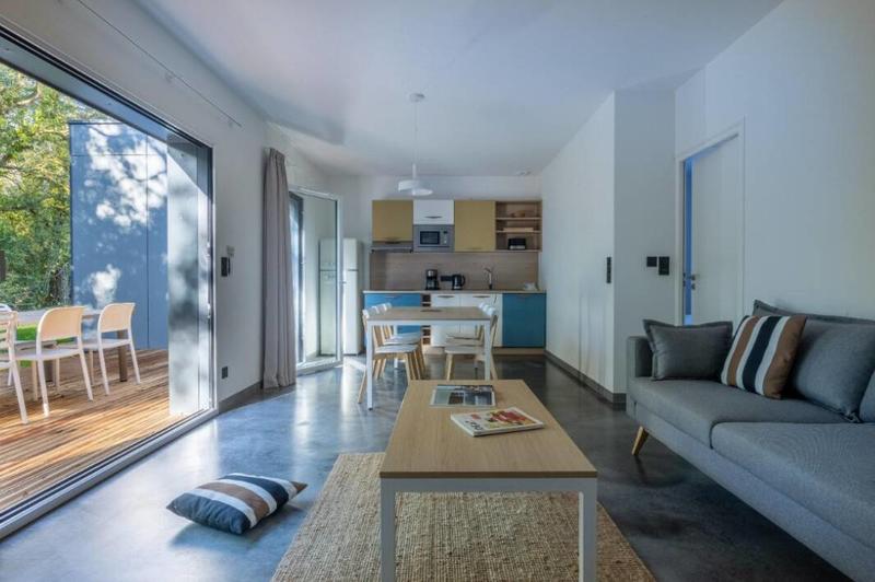 Chambre - 9 m² - 3 pièces