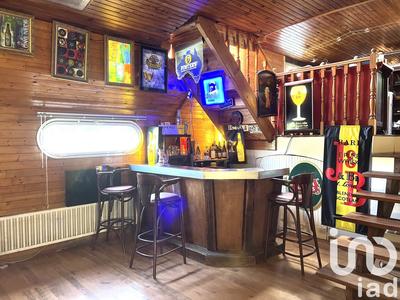 Maison - 260 m² - 8 pièces