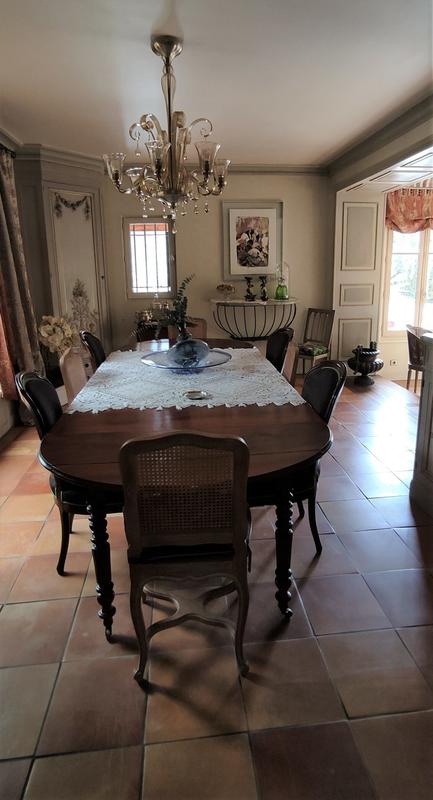 Maison - 300 m² - 9 pièces