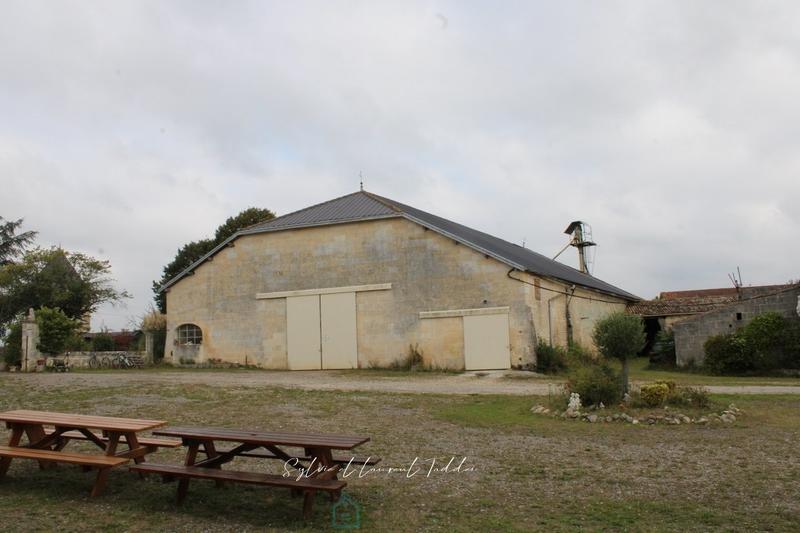 Propriété viticole - 653 m² - 24 pièces