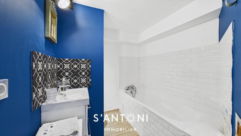 Duplex - 215 m² - 5 pièces