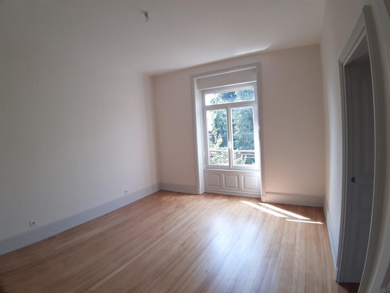 Appartement - 177 m² - 5 pièces