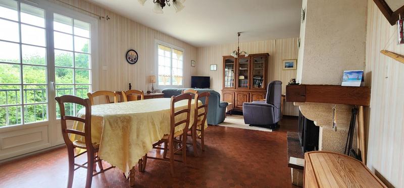 Maison - 160 m² - 7 pièces