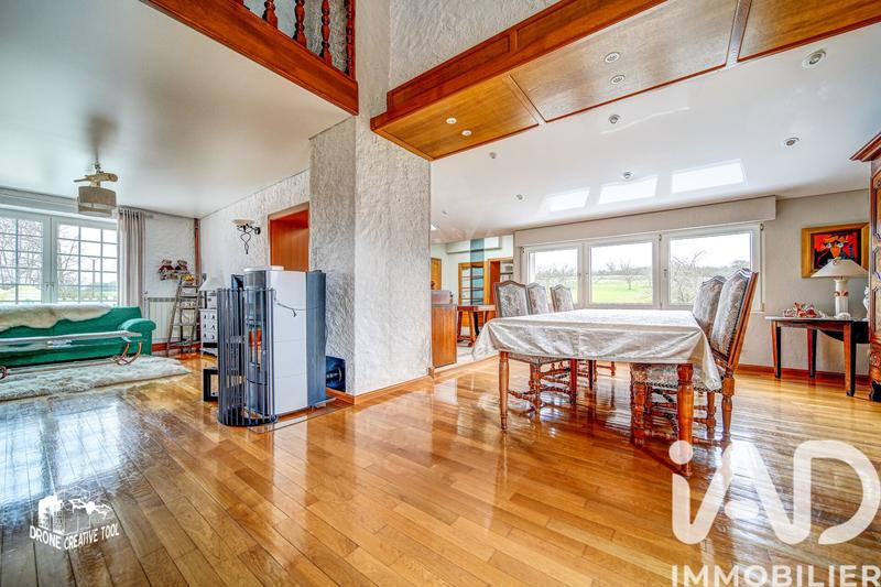 Maison - 269 m² - 10 pièces