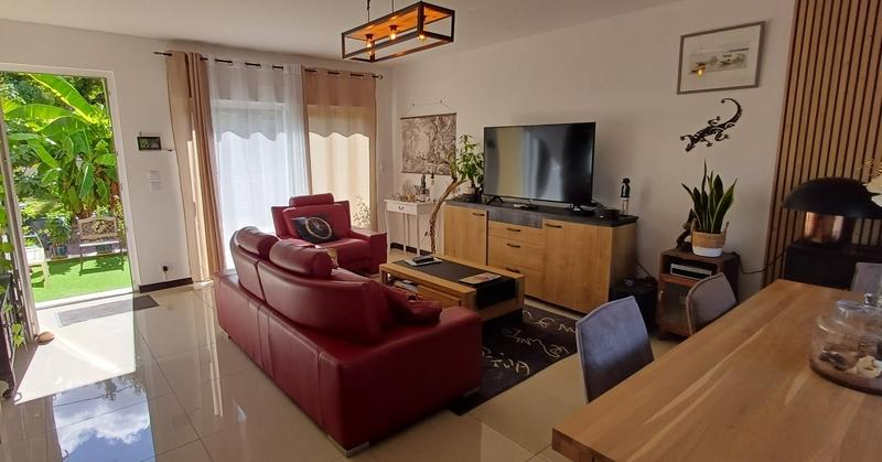 Maison - 93 m² - 4 pièces