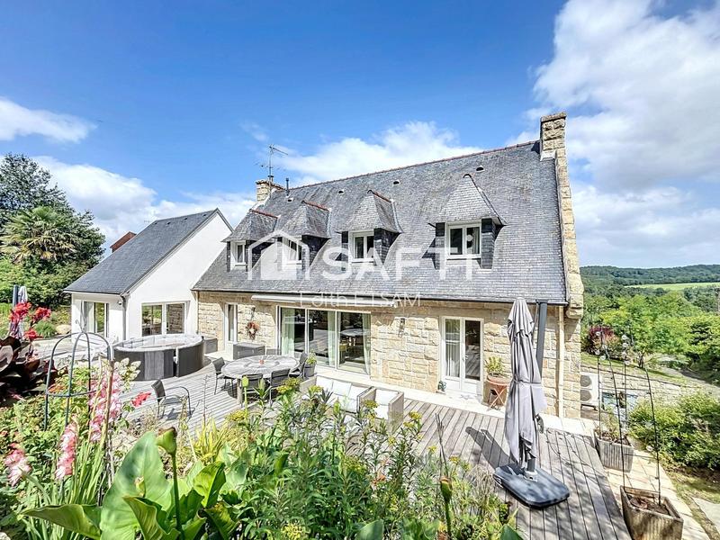 Maison - 207 m² - 8 pièces