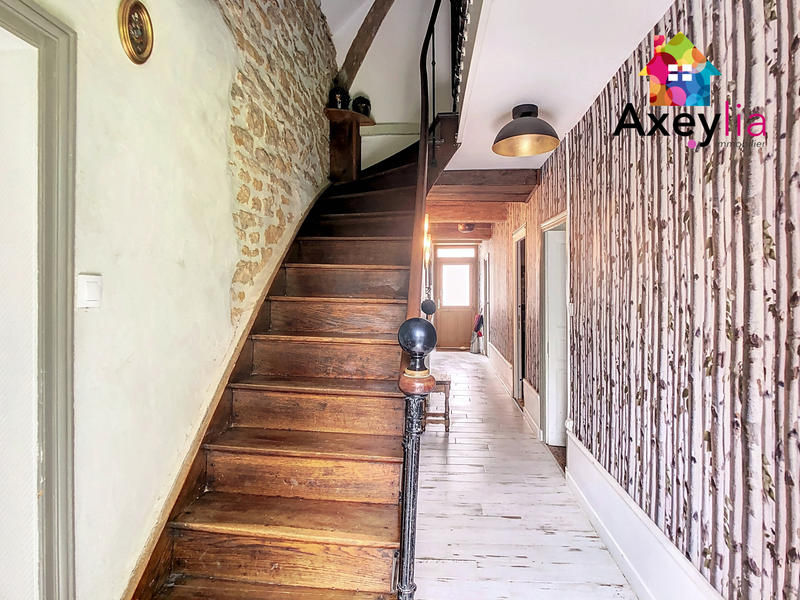 Maison - 200 m² - 7 pièces