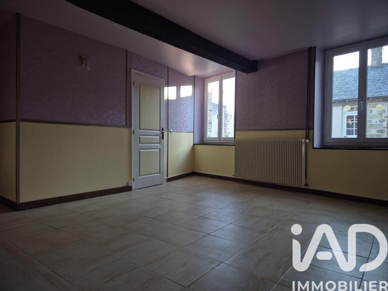 Maison - 239 m² - 7 pièces