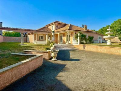 Villa - 230 m² - 7 pièces
