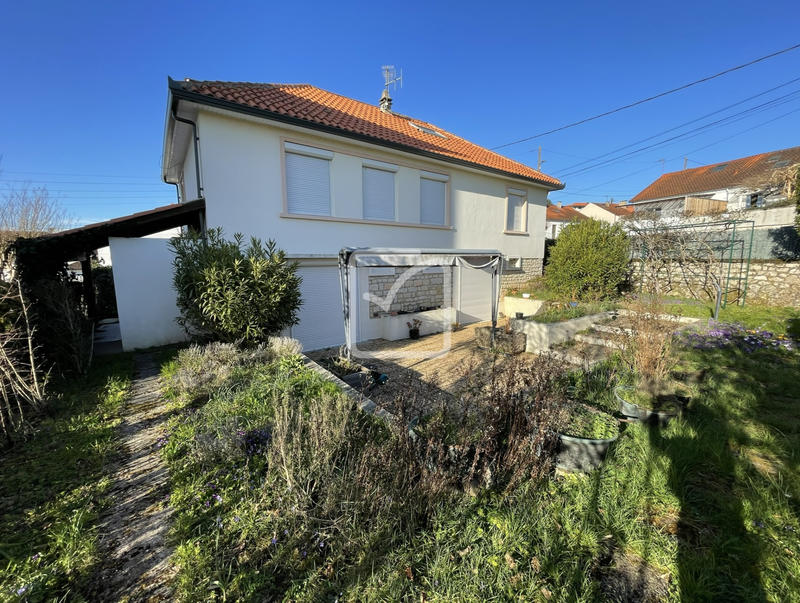 Maison - 125 m² - 6 pièces